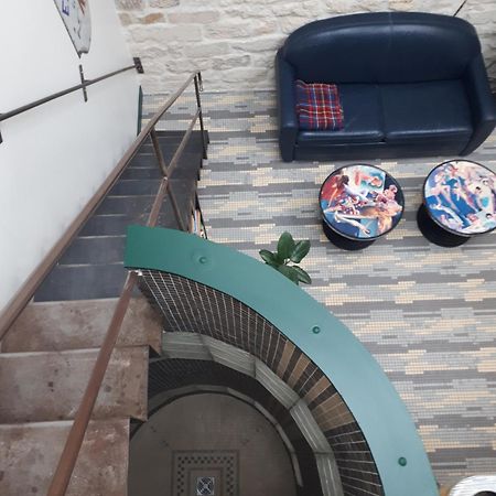 Lapetitemaisondeباريس المظهر الخارجي الصورة